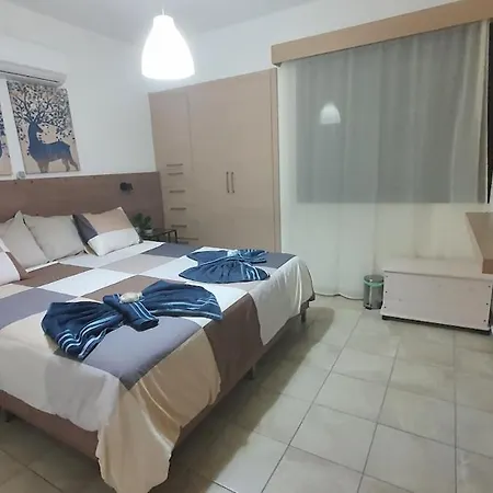 Апартаменты Lovely Ground Floor With Bbq Aglantzia