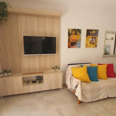 Апартаменты Lovely Ground Floor With Bbq Aglantzia