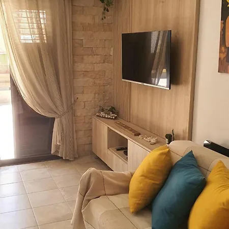 Lovely Ground Floor With Bbq