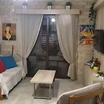 Lovely Ground Floor With Bbq *