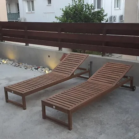 Διαμέρισμα Lovely Ground Floor With Bbq