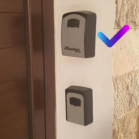 Lovely Ground Floor With Bbq Διαμέρισμα *