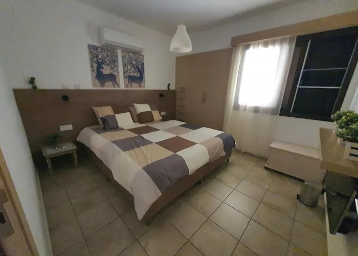 Lovely Ground Floor With Bbq Aglantzia